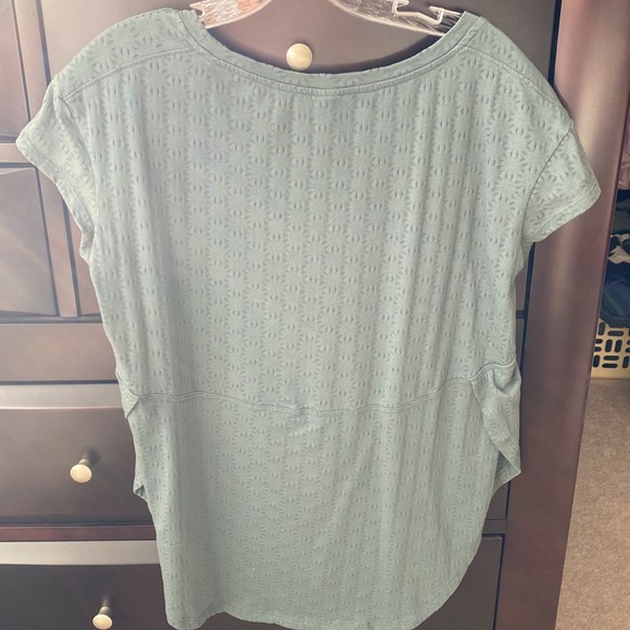 Champion Green Workout Tee - Picture 4 of 6